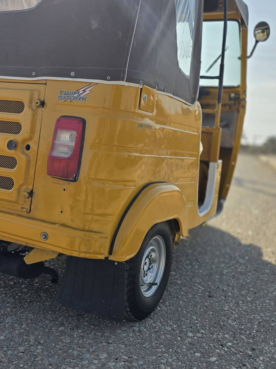 اسلام عليكم تكتك عشرين رقم وسنويه حلوه ونضيفه ما عوزه شي التصال *********** مكلف بنشر
