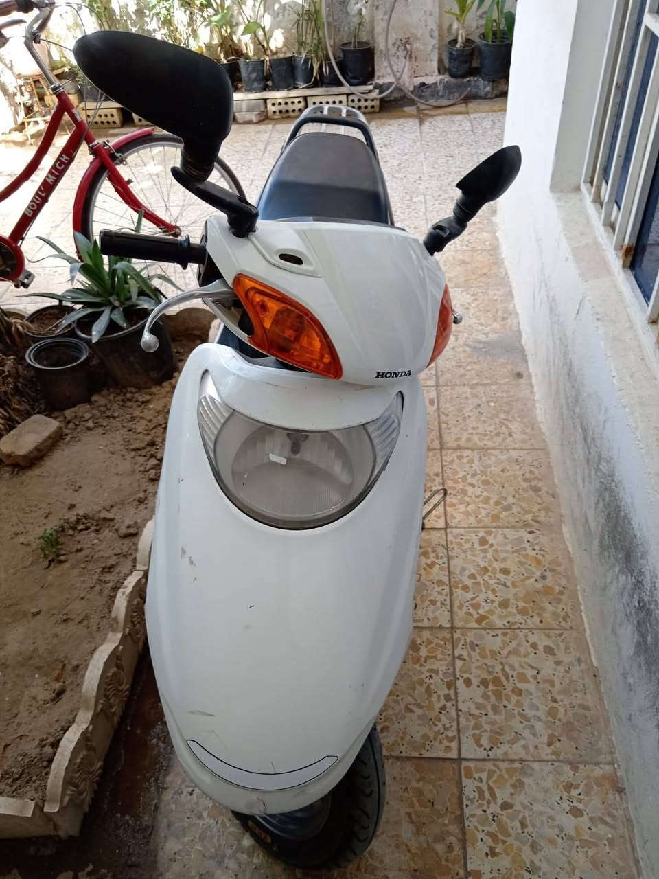 السلام عليكم سبيسي مكفولة كفرات ومكينة بس الكابريتر تجاري
مكينة ناعمة كهربائيات شغالة مكاني كوت كفاءات
مامتواجد خاص *********** سعرها 650وبيها مجال قليل
