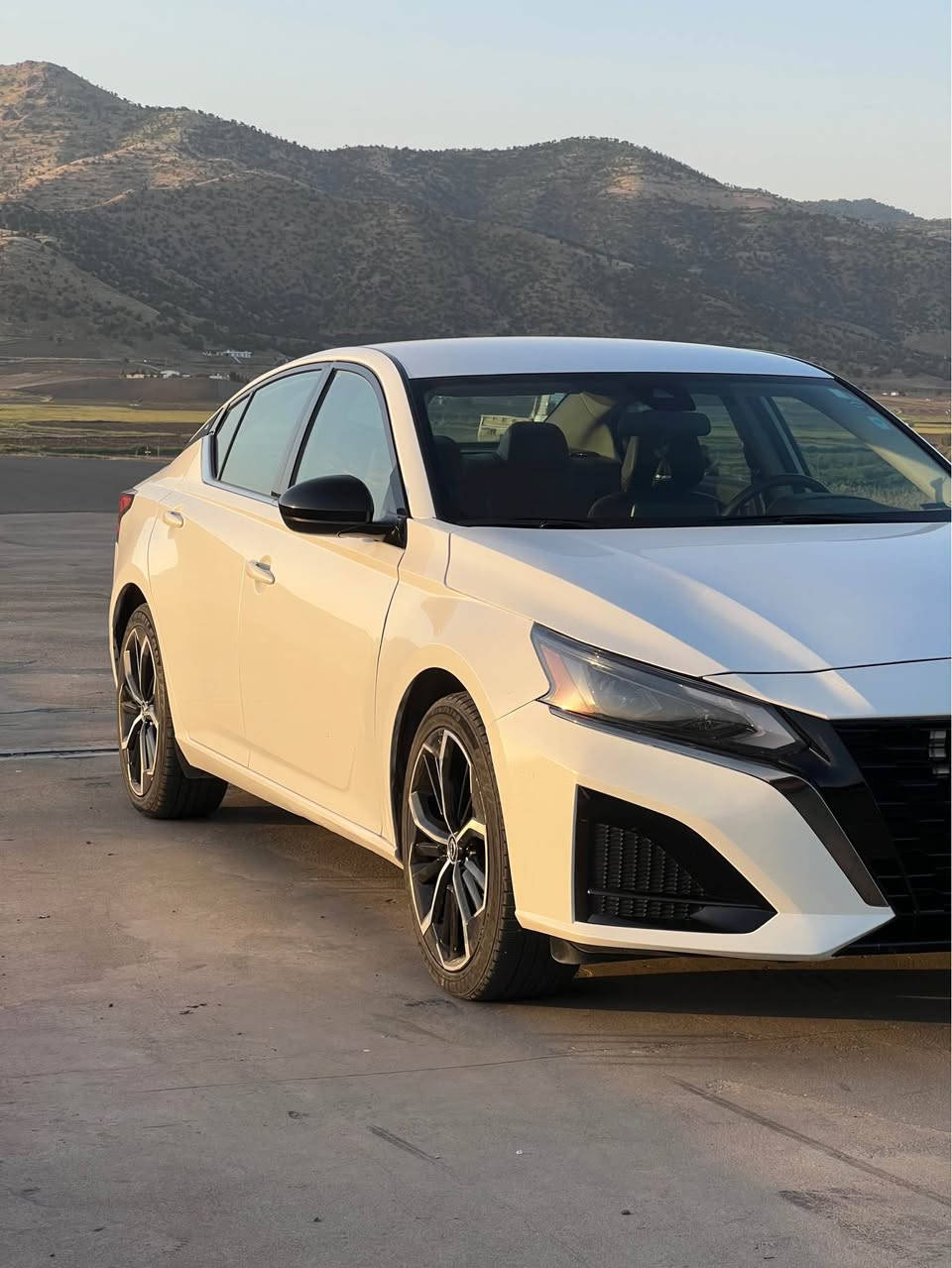 سلام علیکم 
nissan altima 2024 SR Sport
دەبڵ ئەکسل
چەمەلەق و ڕوبعێ بۆنیت 
ئێرباگ بەس سوکان و سیستەم کراوەتەوە
مەکینە ٢.٥ 
شاشە گەورەی carplay و android auto
کوشن نیوچەرم و نیو قوماشی سپۆرت SR
ڕاداری پێش و پشت 
بەسمەی دەرگا و شەغال 
ویلی ١٩ ی SR 
مەکینە و گێڕ و کارەبایی و هەموو گیانی بەشەرت
تەنها ٢٠ هەزار ڕۆشتووە 
وێنەی سۆنەر دانراوە 
نرخ : ١٦٠ و معامەلەیەکی برایانە 

7708650092 بنجوين, السليمانية


**إذا كنت صاحب هذا الإعلان وتريد حذفه لأي سبب، رجاءا أرسل رسالة إلى الدعم الفني**