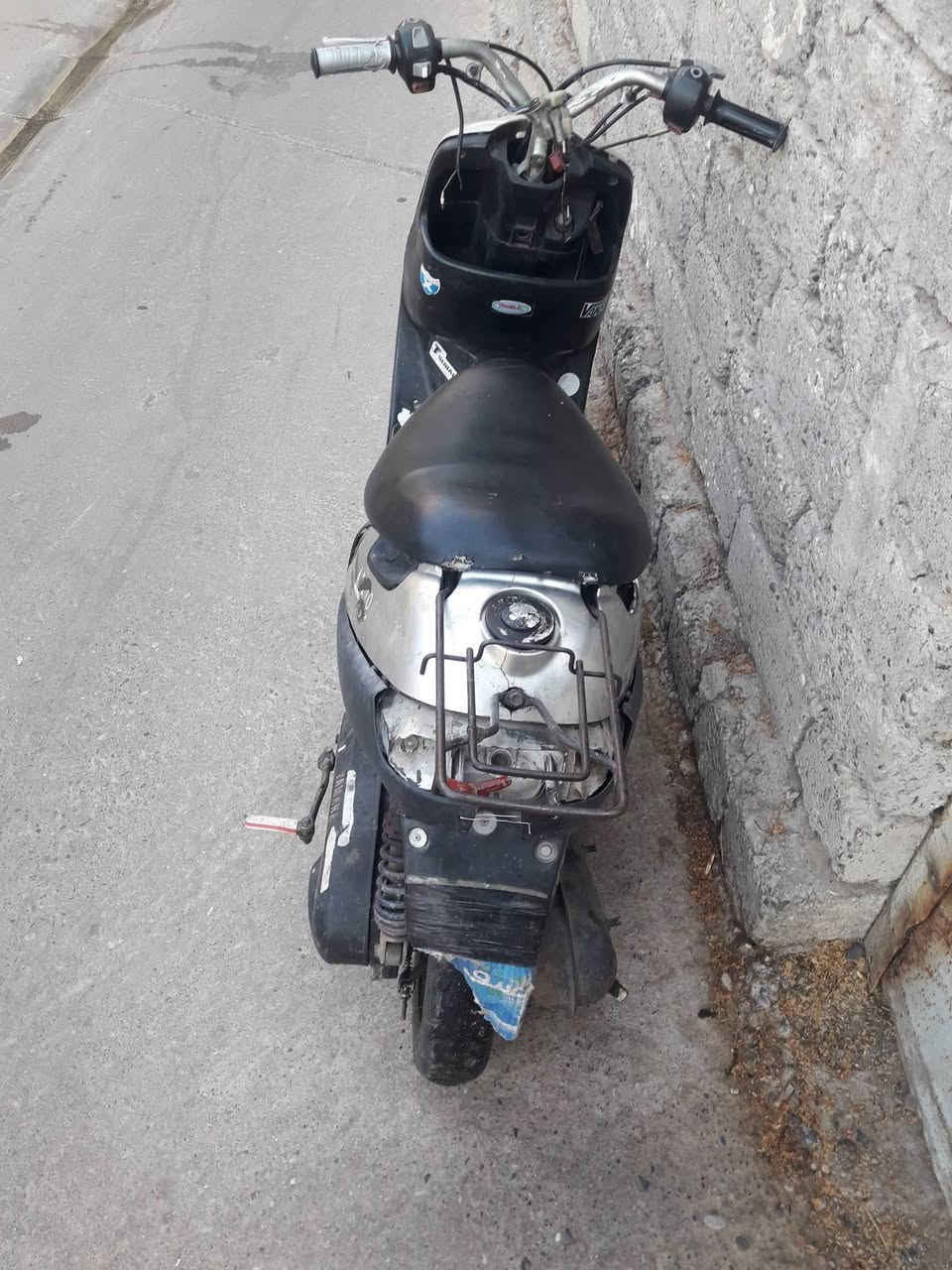 ماطور بوتين شرط نص هندر يشتغل نشط بالمشي تك من الشاصي مقوى موضح بالصورة 
ماطور مال شغل روحة وجيه مكاني موصل القديمه


**إذا كنت صاحب هذا الإعلان وتريد حذفه لأي سبب، رجاءا أرسل رسالة إلى الدعم الفني**