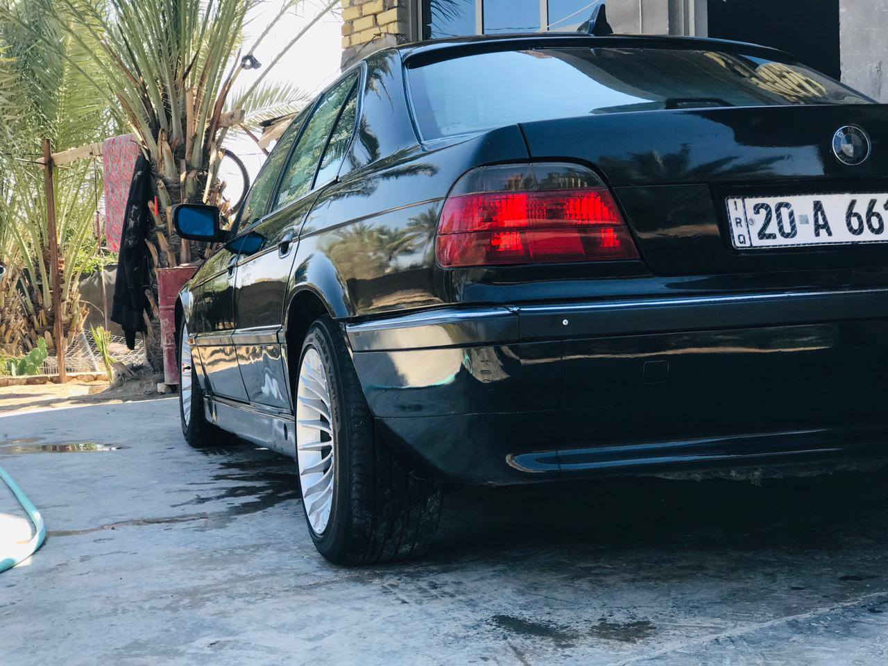 سلام عليكم من رخصة الأدمن المحترم 
بي ام دبليو للبيع المواصفات 
740 
موديل ١٩٩٧
رقم ديالى  دولي 
باتري جديد 
صبغ جماليه 
برده كهرباء 
مابيه اي حادث  ولا طخه
دبل جام تخم تاير جديد 
نقص تبريد وحداديه أمامي  ينزل من سعر السياره
السعر ٦٧ وبيه مجال  خابرني وتدلل  
***********
***********
العنوان الحله الحمزه الغربي
