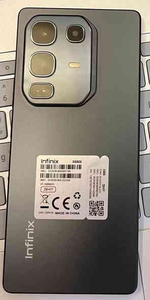 سلام عليكم جهاز انفنكس هوت 50 برو نظافة الجهاز 100‎%‎100 الذاكرة 256 الكارتون وكافة الملحقات كاملة مع شاحن وائر ليس      السعر 255 بي مجال قليل *********** التواصل واتساب فقط
