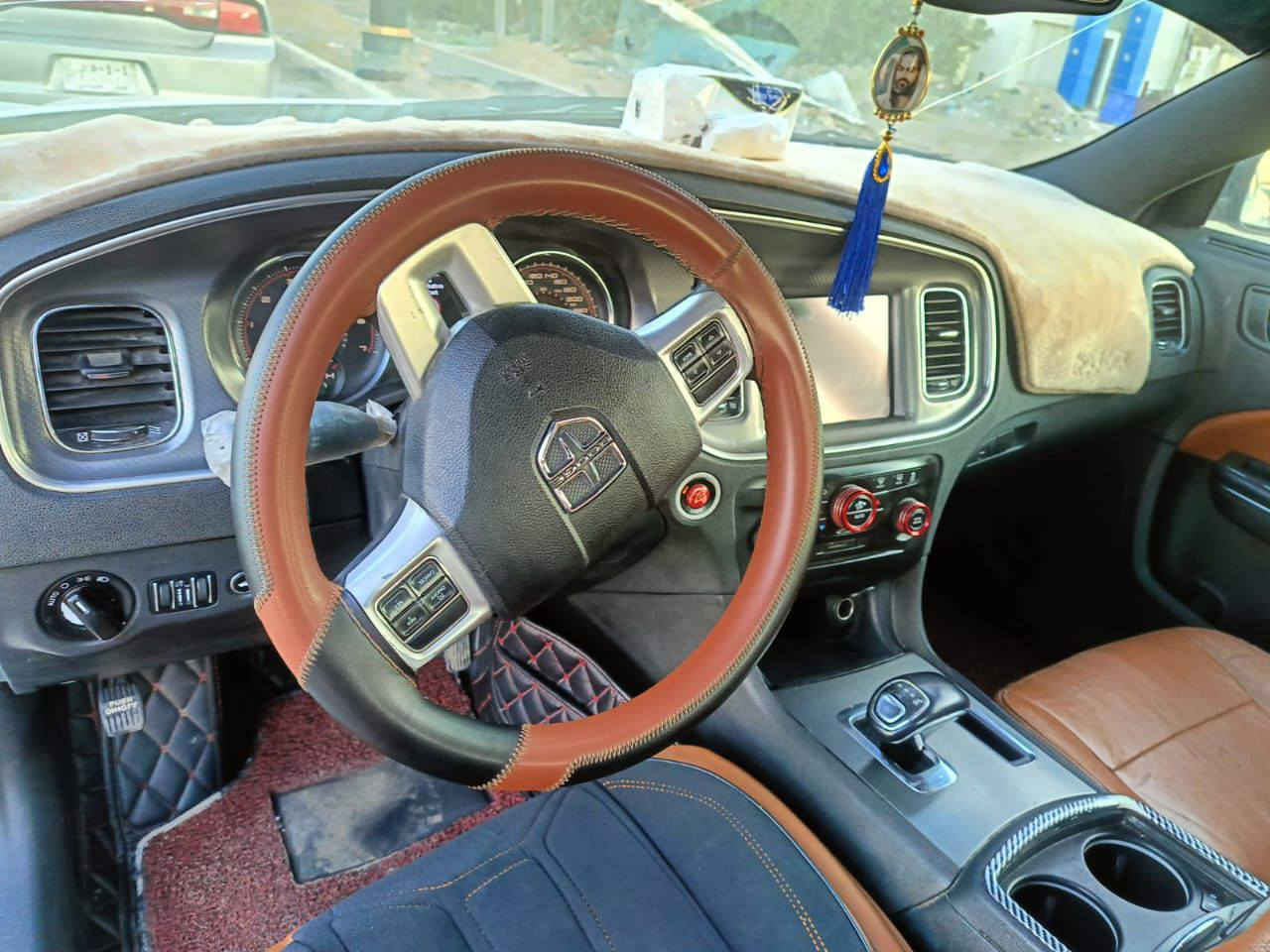 السلام عليكم تشارجر موديل 2012 خليجيه سياره فول عده فتحه شاشه كبيره عينه 260 سياره ضربتها بالعراق جاملغ الايمن وبيها صبغ حزام اثر شخوط ماكينه وقير وحداديه خير من الله والتبريد اكسن بي صوت عنوان السعر 140السياره كربلاء
*********** سياره باسمي رقم بغداد مشروع وطني بدون مراوس
