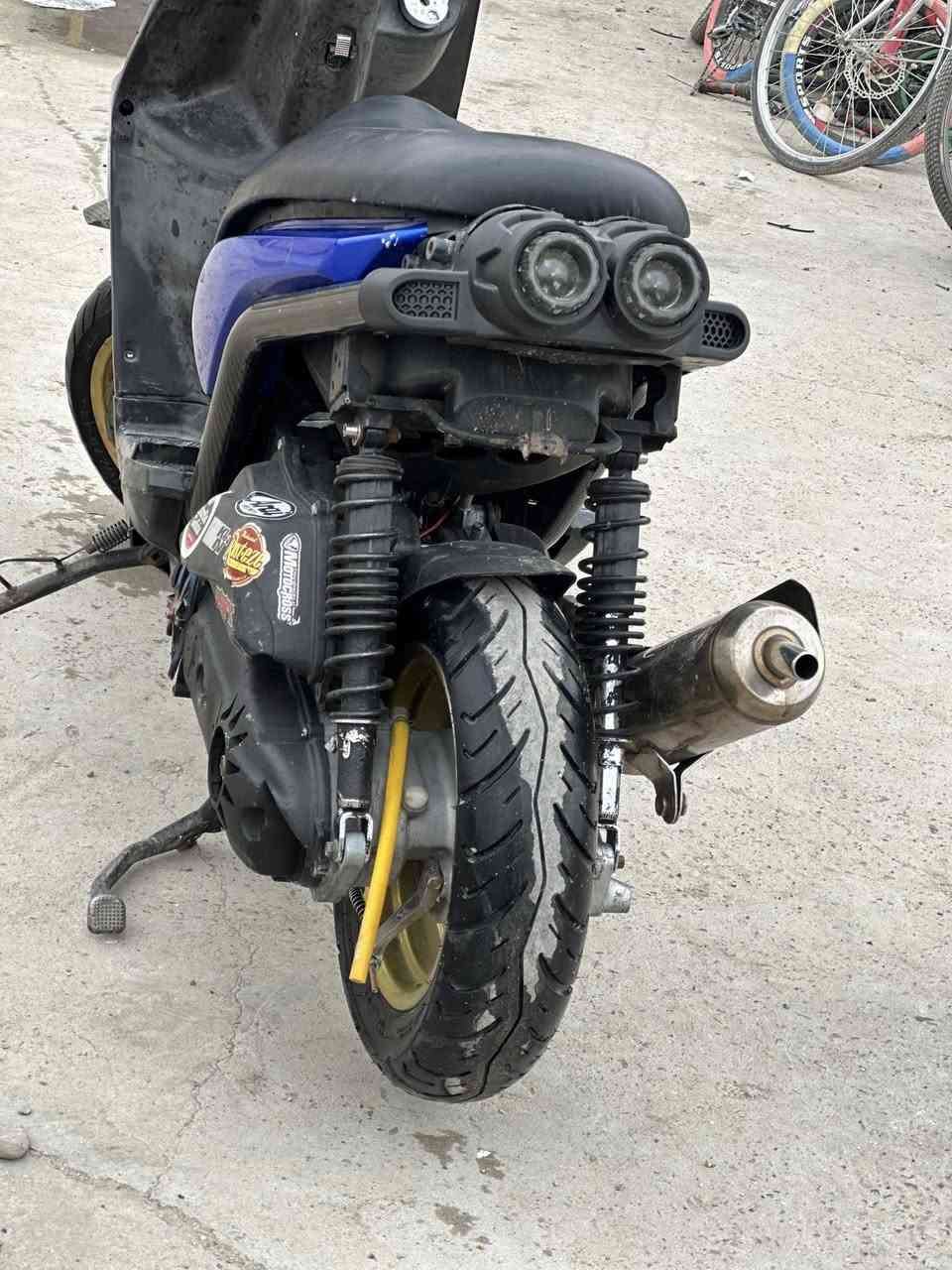 سكنز جبلي  بلاديه  كامله مكفوله لدراجه بلاديه تخبل شلعه ومعدل نكره بيه صالنصه امل نحله وكلجات وقبل  مال كلجات  وبعد بيه غراض. دراجه بيع او مراوس بعده نضيفه حسب القناعه مكاني بياع تقاطع درويش***********
