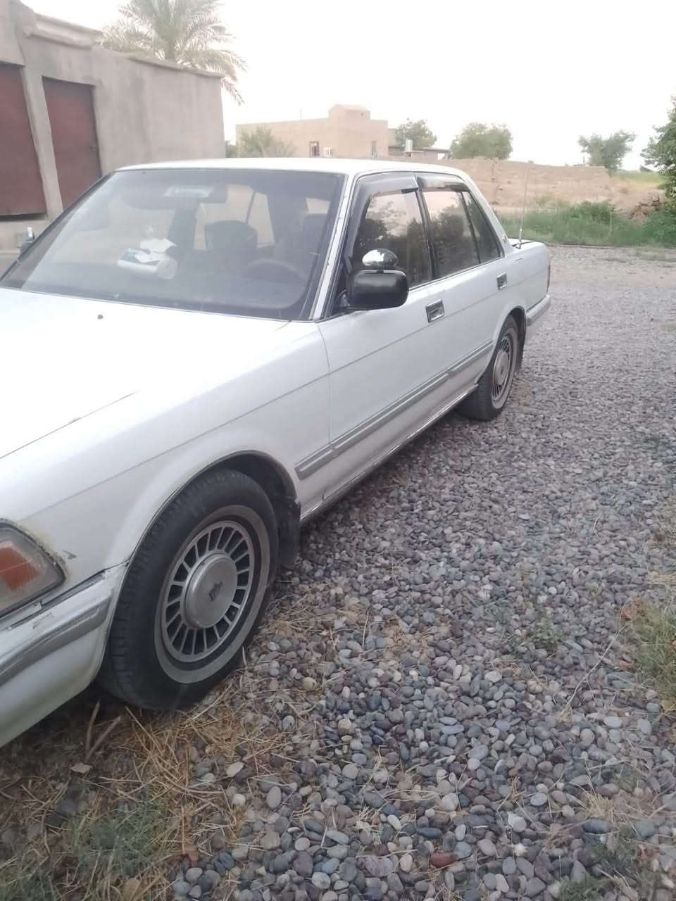 السلام عليكم 

للبيع فقط بدون مراوس 

سيدان موديل91✅

رقم بغداد مشروع وطني✅

سنوية للـ29 ✅

كير ومحرك شرط✅

طخم تاير جديد✅

صدر جديد✅

تبريد ثلج❄️

بدون صبغ ✅

بدون خياس✅

اربع جوم كهرباء📍

منظومة زنون ✅

باتري جديد✅

دوشمة جديدة✅

بطاين بوب جدد✅

سيارة جديدة وبلادية ✅

للاستفسار الاتصال ***********
