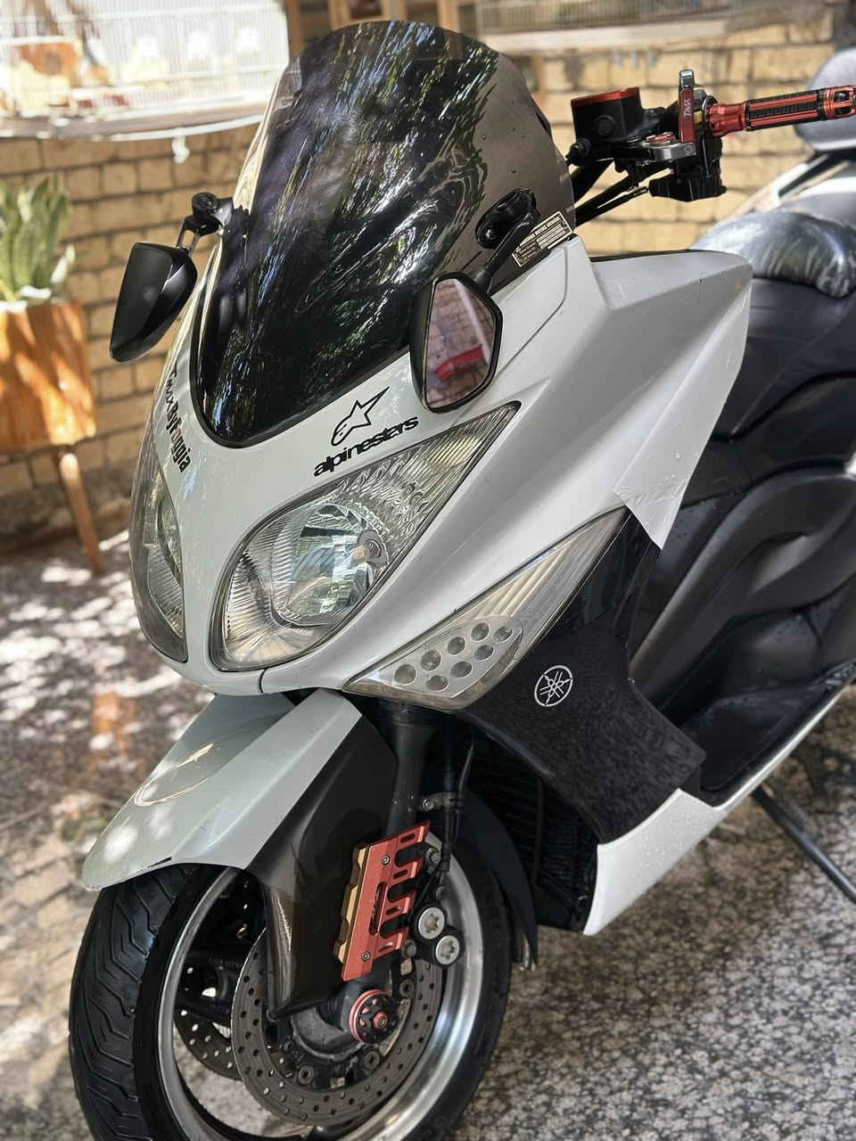 السلام عليكم 
تي ماكس 2011 كفاله عامة 
ورقة مزاد وصور مزاد و وصل معرض 
كفاله من كلشي 
سويجين 
دراجة بيهة تزويد اصلي 
تايرات امامي خلفي اصلي 
لايت زنون ابيض 
بگلايت واشاير خليه 
جاملغ خلفي كاربون فايبر 
مري رياضي 
قباقة كلجات رياضي 
استيرن رايزومة 
يدات بريك عگرب رياضي 
عنابير رياضي 
يدة سايد بريك رياضي 
تجوة بلاديه 
كب تاير خلفي
صالنصة اكربوفيج اصلية
قاعدة رقم 
يدات رياضي 
بانزين محسن 
دهن موتل جديد 
وبيهة هواي غراض 
الدراجة اي نقص ما بيهة 
مكاني بابل المركز 
السعر 35 
***********
