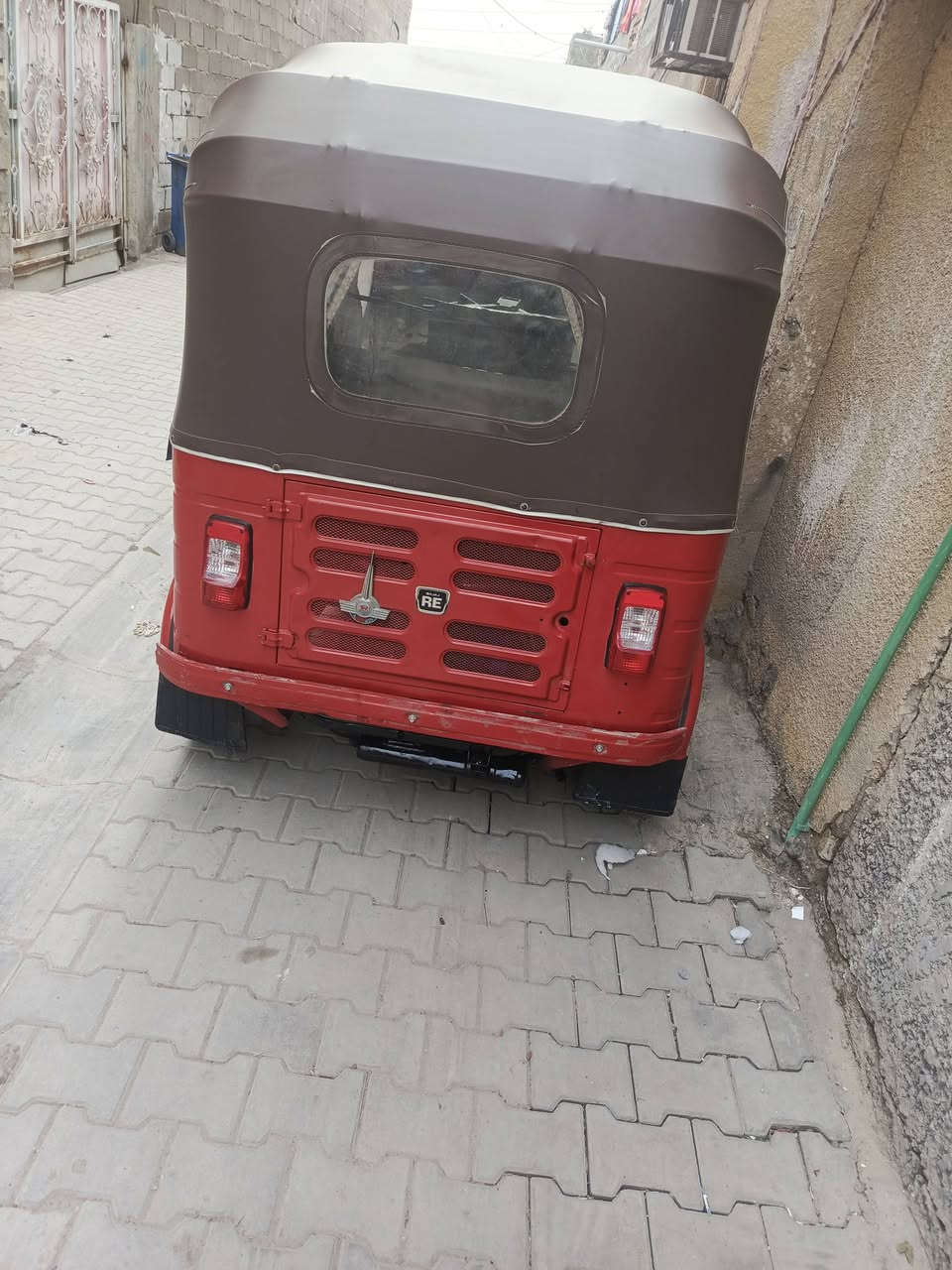 سلام عليكم تكتك للبيع موديل  اصولي مكان بغداد فلكت حي النصر ***********
