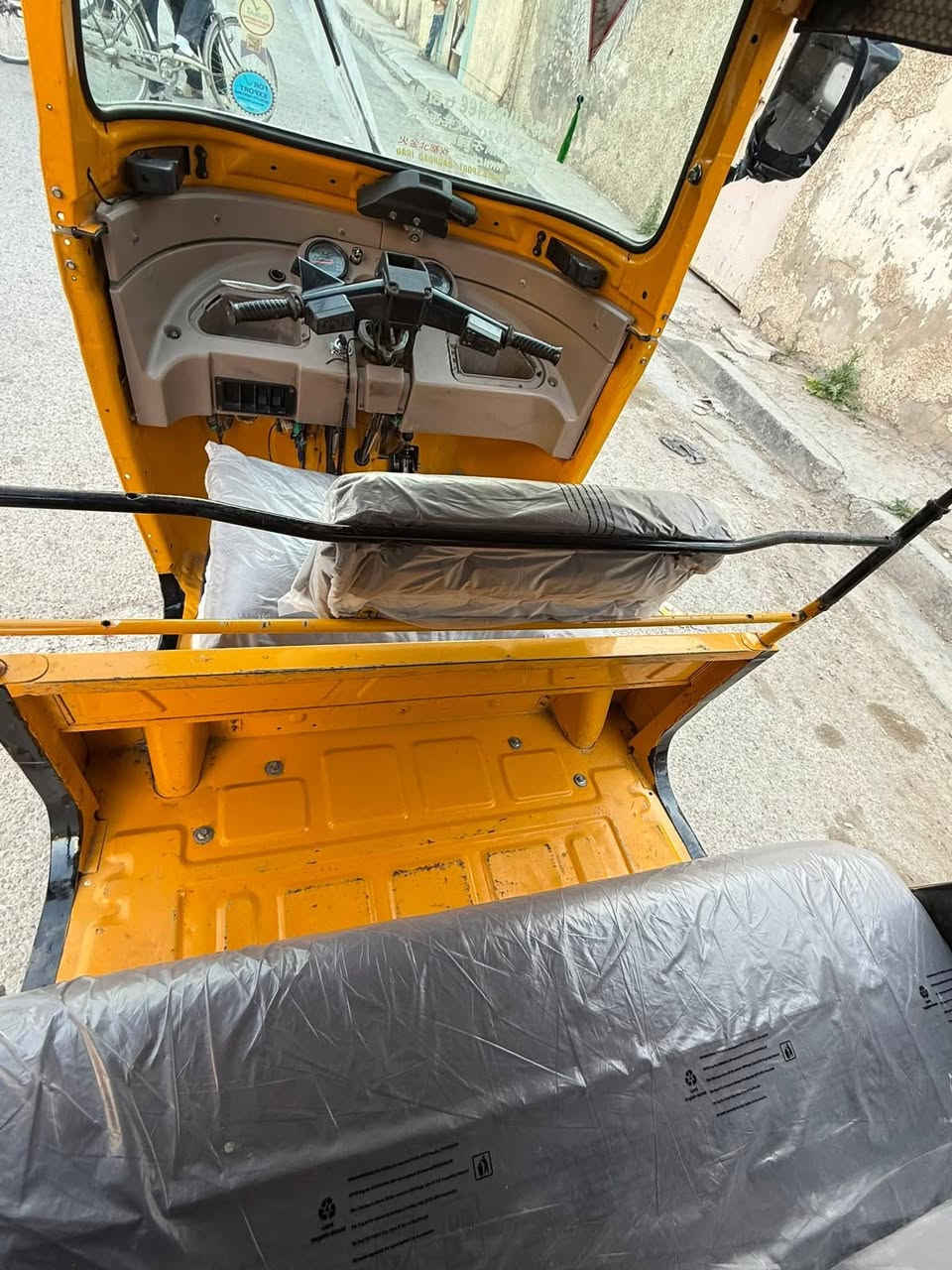 السلام عليكم تكتك موديل 2020 رقم وسنويه بغداد تحويل ثاني يوم مكينه مكفوله السعر (6500) مكاني الكماليه شارع المصرف رقمي ‭0777 228 8402‬
