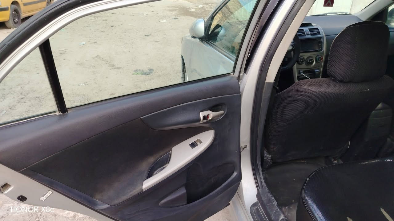 سلام عليكم كورله 2013  ياباني وارد امريكي سعر 120 مكفولة *********** ماشية 140 الف
