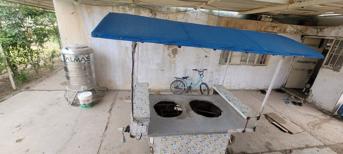 عربانه للبيع كامله طباخات *********** السعر   ٢٠٠ وبيه مجال
