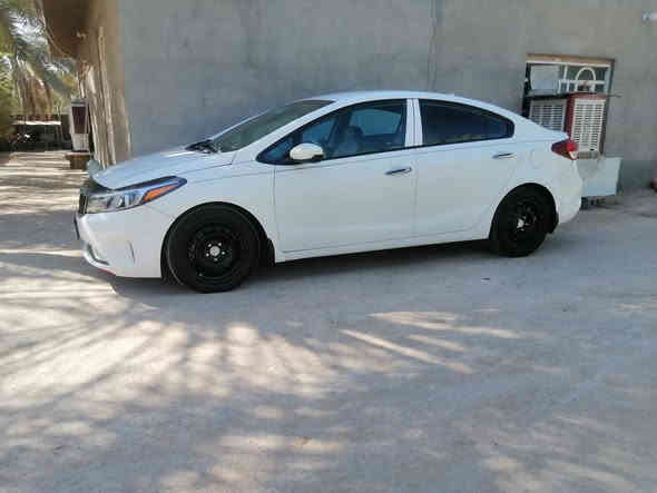 سلام عليكم كيا فورتي موديل 2017 مكينه 2000 دوش مامفتوحه كير بيها قطعتين تبديل جاملغ امامي حادثها مال امريكه وبالعراق قبق صندوك ابدل ضربه ماواصله للحوض وبيها جاملغ الخلفي بي بارد جيهت سايق سياره كلها ابل واحد فقط قطعتين تبديل تبريد تتفه حداديه خير من الله صور حادثها بالمنشور وسونار هم بالمنشور كدام عينك شوف ماشيه 140 سياره بسمي سنويه 2029 سعر 119 وبيها مجال للاستفسار هذا رقمي ***********
