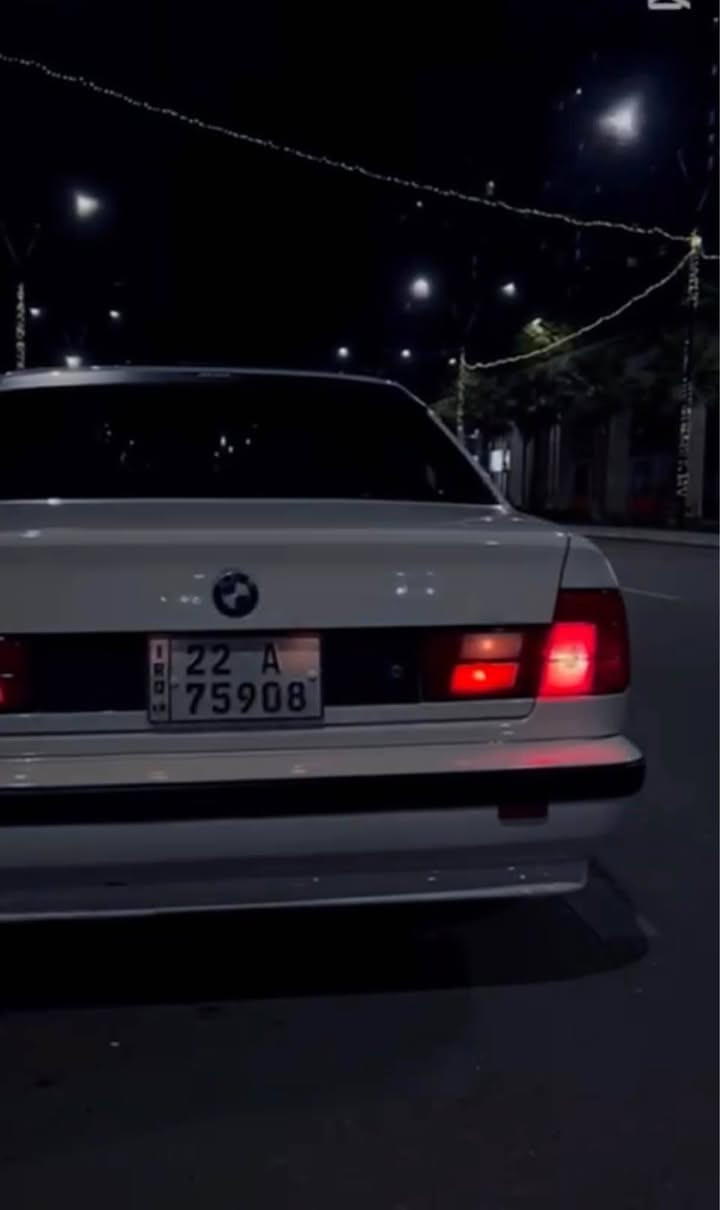 بە ناوی خوای گەورە
BMW 525i 1992
سەیارەکە قەپات مواسفاتە مەشاللەی ئەویت لە جوانی هەموو گیانی کراوتە 95 و m لە رەسما چۆنا رو بە رو جوانترا هیج نوقسانی نیە تەبردی ئیش ئەکات ❄️ سەنەوی و ژینگەو بانی هەموی تازایە سەنەوی تا 2031 تازەیە بە ناوی خۆمەویە بە شەرتی گیر و مەکینە گیری ئوتوماتیکە ناوی جلدا 4 جام کاربایە یەک جەمپی بجوکی لای سایەقی هەیە حیزامە بۆ جوانی بی مەعجون 4 تایە و ویلی تازەی لە ژیرا سەیارەکە مالی دۆستا نرخی 76$ مجالیکی برایەنە 
*********** السليمانية, العراق
