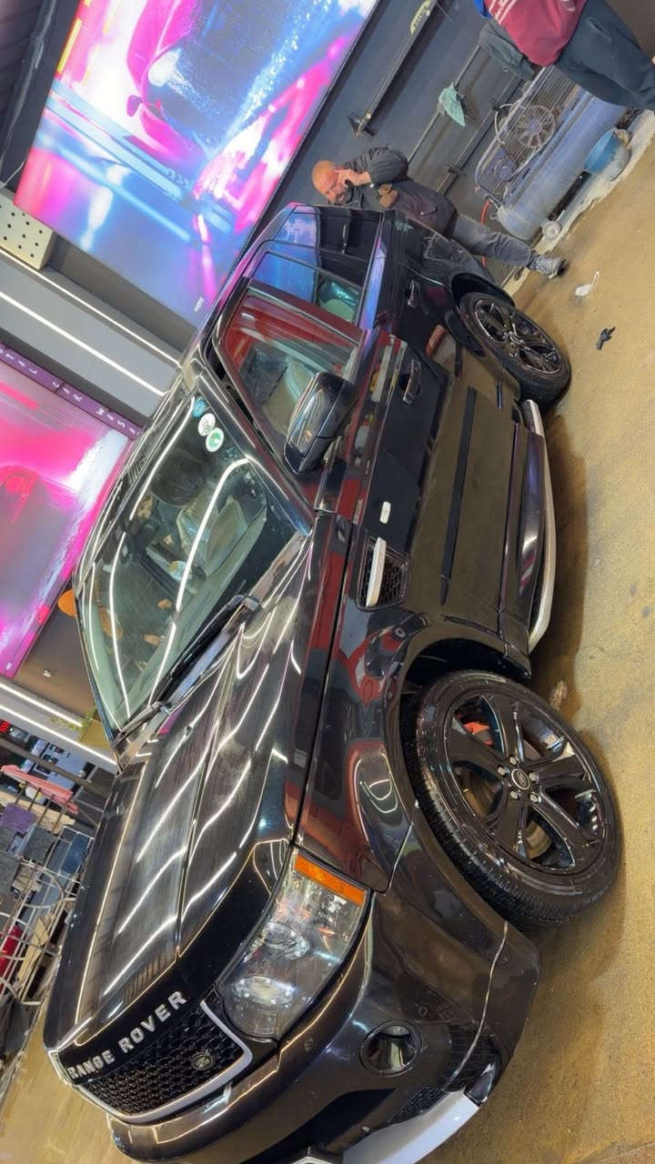 رانج روفر سبورت 2011 سوبر جارج 8 سلندر مكينه 5000 اوتوبايكرافيك وكاله سلدار سياره كلين لا حادث ولا صبغ 1/1 جاهزه مابيها اي نقص رقم اربيل فول فول اي نقص ماكو تراي للبصره اطلع بيها ماشيه 180 الف شاشه حساسات كامرات 5 كشنات كهرباء خزن تحكم ستيرن سياره نضيفه غرفتها كلش جديده ونضيفه كلش كلش 
السعر 145 وبيها مجال 
***********
