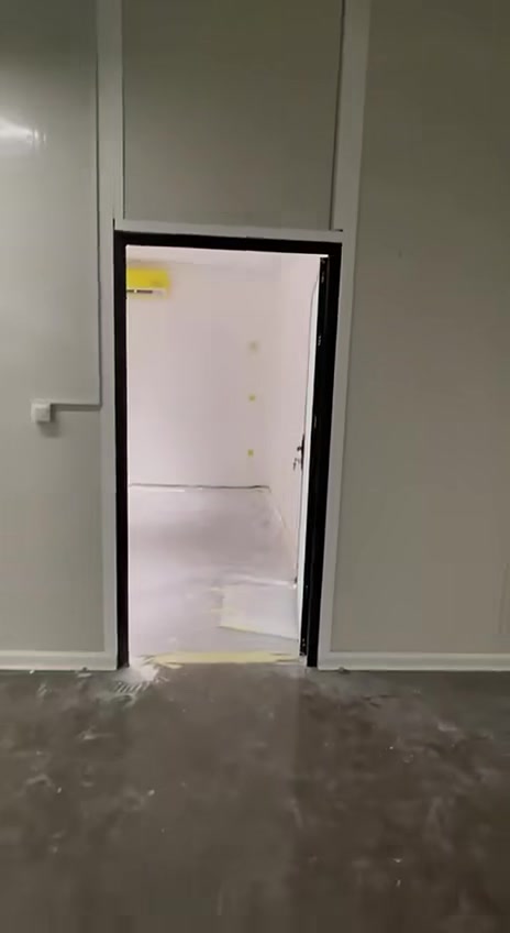 ✨ حوّل تفاصيل بيتك إلى فخامة تليق بذوقك ✨  

🔹 شركة تصاميم الألمنيوم والمطابخ 🔹  

نوفر لكم أحدث أعمال الألمنيوم والديكور العصري بجودة عالية ولمسات احترافية:  

✔️ مطابخ مودرن بتصاميم عصرية حسب الطلب  
✔️ أبواب وشبابيك بأحدث الموديلات  
✔️ درابزين ومحجرات بأشكال أنيقة  
✔️ شاورات زجاج راقية  

كما نوفر:  
🔸 أبجورات  
🔸 لامبري  
🔸 حشوات PVC  
🔸 زجاج بمختلف الأنواع  
🔸 مانع ذباب  
🔸 بردات اسلايد  
🔸 إكسسوارات وإضافات متنوعة  

💎 خامات أصلية ومقاطع عالمية:  
🇹🇷 تركي | 🇮🇹 إيطالي | 🇪🇸 إسباني | 🇺🇸 أمريكي | 🇧🇪 بلجيكي | 🇸🇦 سعودي | 🇨🇳 صيني  

🔥 تنفيذ احترافي  
🔥 أسعار مناسبة  
🔥 دقة بالمواعيد وجودة مضمونة  

📍 بغداد – حي الخضراء – الشارع الرئيسي  
مقابل ثانوية المتميزات – مجاور مكتبة القلعة  

📞 ***********  
📞 ***********  

✨ شركة تصاميم الألمنيوم والمطابخ… عنوان الجودة
