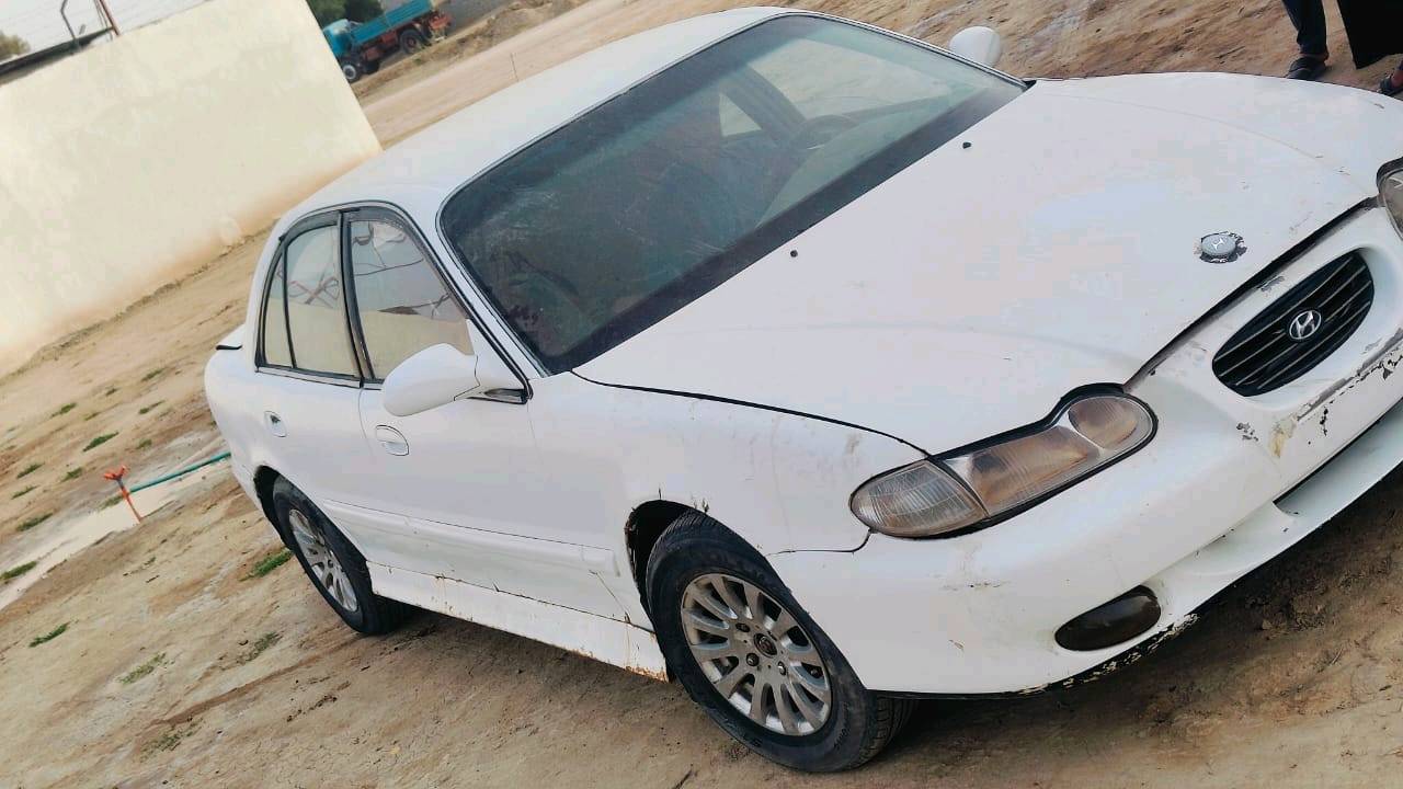 سياره سوناته  2موديل 2000 رقم مثنى أبيع كوم حديد اتكفل بس بصوليت السياره مو شغل. حلين العنوان ناصريه واتساب