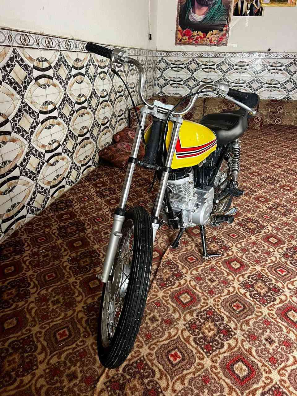 السلام عليكم للبيع سيجي نامه طك كارتون بعدهي بزازات التاير بيهن ام قبق الاسود دراجه برقي ممفتوح بيه كلشي بلاد وجديد السعر575 مكاني بصره كرمه علي او الهارثه سيد سامي متواجد واتساب ***********
