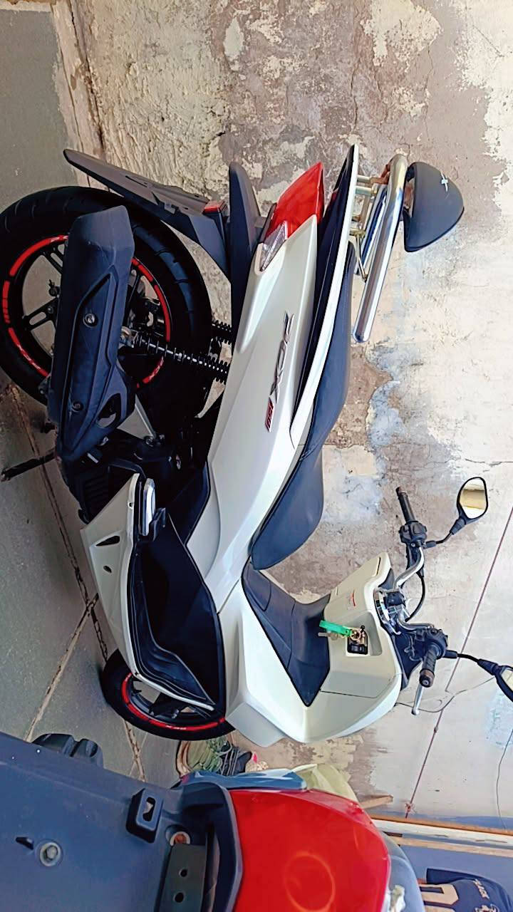 السلام عليكم Pcxالجيل الثاني ياباني محرك150دراجه جديده 
جامه طويله
تجوه اصليه
حساس ازدحام A
حساس ستان

عنوان بغداد الشعله
السعر 14ونص
الشراي يتصل ***********
