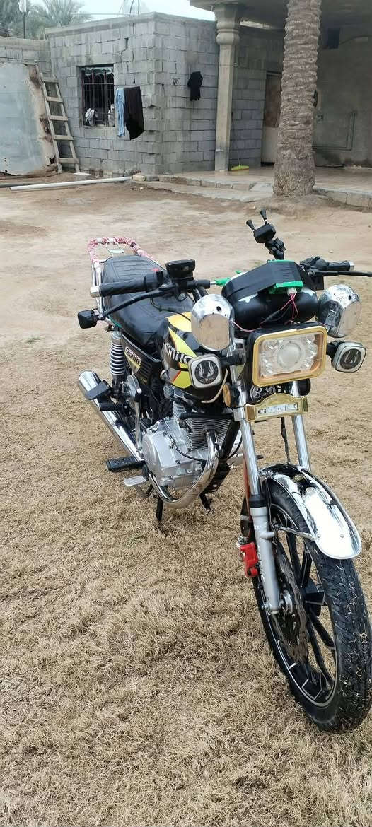 مكلف بلنشر لاتراسلني ➡️⬇️⬇️⬇️
 درجة موديل 24 اسود بلاديه للبيع باقي التفاصيل اتصل ع صاحبه وهو يكلك (***********) قيصر
مكانه ديالى الخالص
