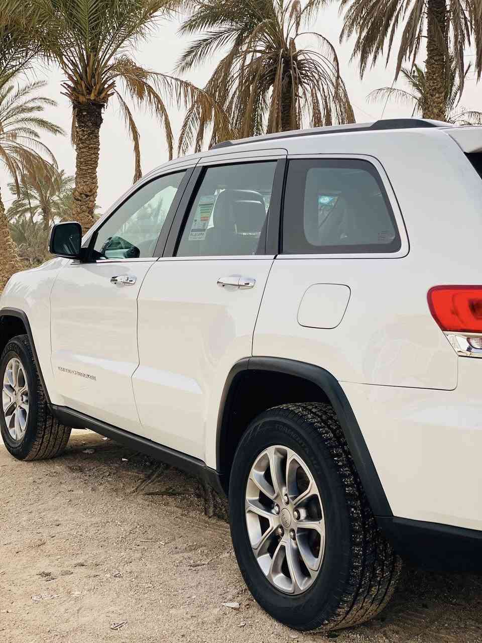 يالله الهم صلي على محمد وعلى ال محمد سياره جيب شيروكي 2015 سياره فول مواصفات زايعه الفول 
فتحه سقف 
تبريد تتفئه ستيرن كشنات 
خزن ميموري
اشاير بالمري 
تشغيل عن بعد 
اربع وضعيات قياده
صندوق كهربائي 
لايت عدسه زنون بل كامل
سياره على وضع الشركه 
رقم بغداد بسمي تحويل ثاني يوم مكان السياره ناصريه مركز الشراي بخدمته خابر راعيه ***********
