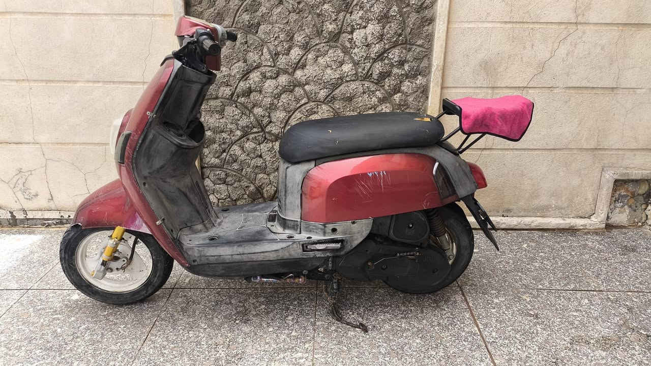 السلام عليكم
دراجه ماكس بوليس 

 دراجه شلعه ومعدل كهربائيات سلف هندر كلها شغاله لايت عالي ناصي قفل جنطه قفل ستيرن على اخر حبايه 

 دراجه نظيفه ومال بيت مكاني حله مركز السعر 650 وبيها مجال بسيط دراجه نقصها فقط جاملغ امامي 

 رقم الهاتف للتواصل ***********
