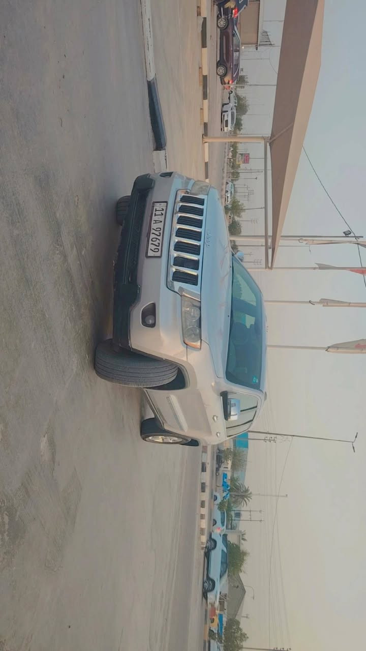 سلام عليكم جيب لاريدو مديل 12 رقم بغداد ضررهه قطعتين فقط بنيد وجاملغ الخلفي كير محرك مكفولات للاستفسار الاتصال عل ***********
