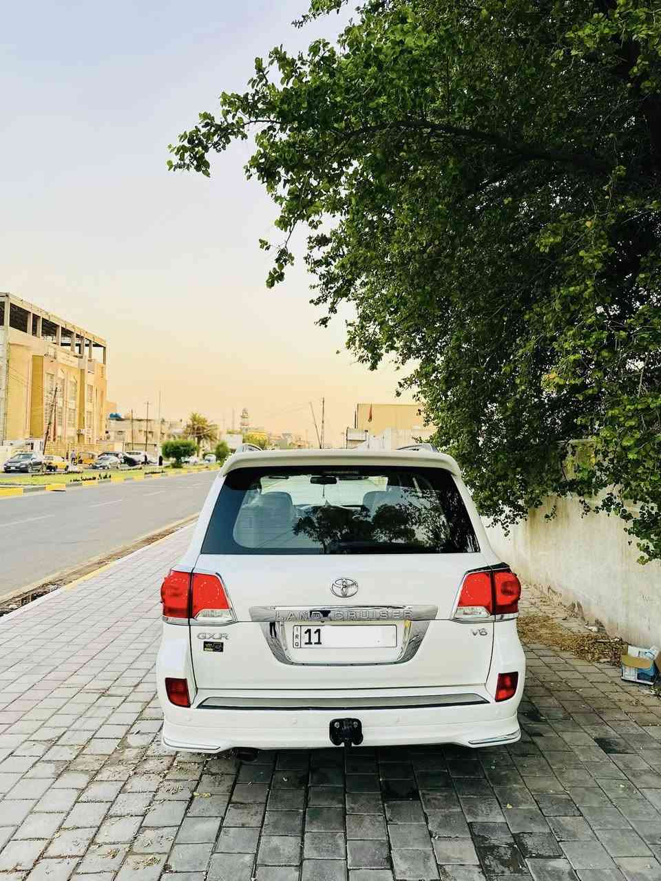 سلام عليكم 
يالله للبيع لاندكروز موديل 2013  كفاااالة عااامةةةة 
سيارة بعدهاا بوضع الشرركة 
رقم بغداد  بأسمي شخصياً  رقمها مميزز  وأربعه ارقام 
السياره جديدة جاهزة كل نقص مابيةة 
تخم تايرر جديدد 
السعرر 348$ 
 رقمي ***********☎️مكاني بغداد  رصافةة 
مواصفات سيارة 
شاشات خلفية
 خمس كامرات 
كشنات جلد + كهرباء 
شاشة كبيره 
كامره خلفية دواره مع لاستيرن 
طفايةةة 
مري شفط 
اشاير مري 
زراك لايت
مري قلاب 
نضام ترحيب 
سلايت روف 
بصمة ابواب +بصمه تشغيل 
تبريد ثلاث قطع 
سبعه راكب 
داخل صاااج
مكينه( 6) سلندر  
حساسات امامي وخلفي 
سياره فوول مواصفات ومعروفة مواصفاته
