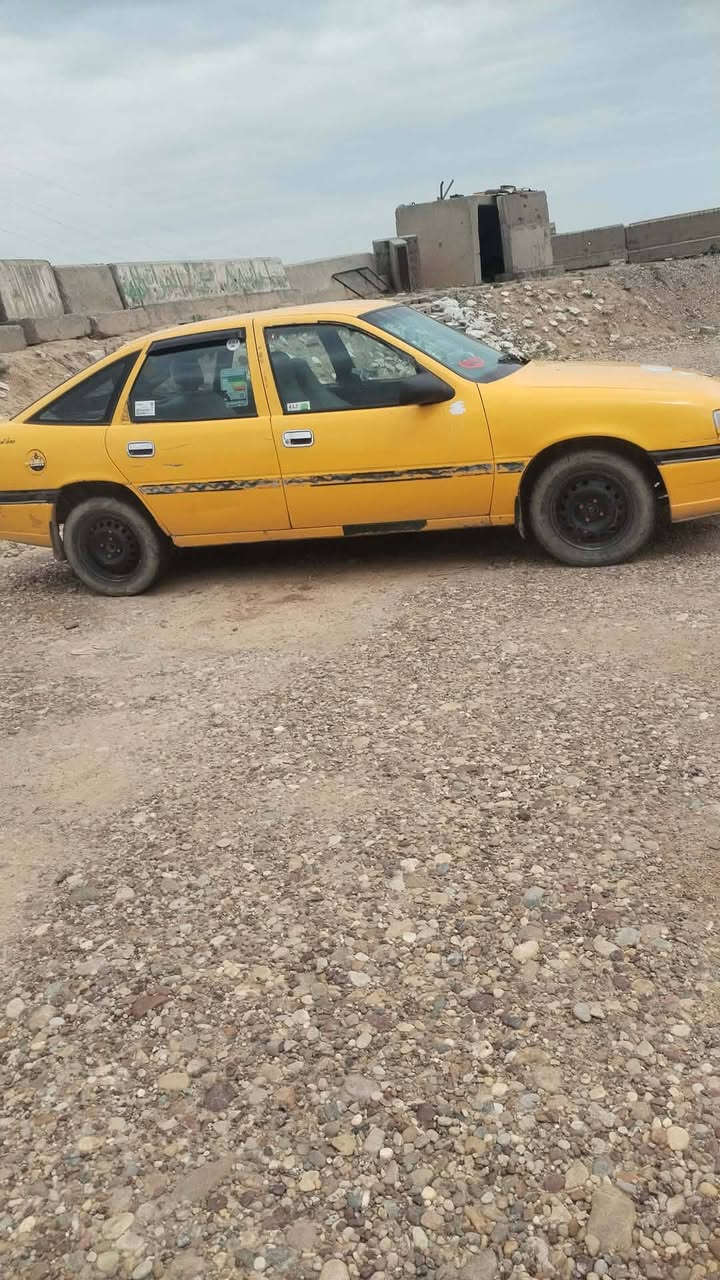 اوبل فكترئ للبيع فحص صلاح الدين سياره جديده حيل محرك جديد شرط وحداديه جديده وسياره مال بيت ترايك 160 شرط طخم تاير لايت زنون كهربائيات كلها شغال سياره حلوه  مستعجل السعر 17 وبيها مجال بيع فقط مكاني بيجي ***********@

