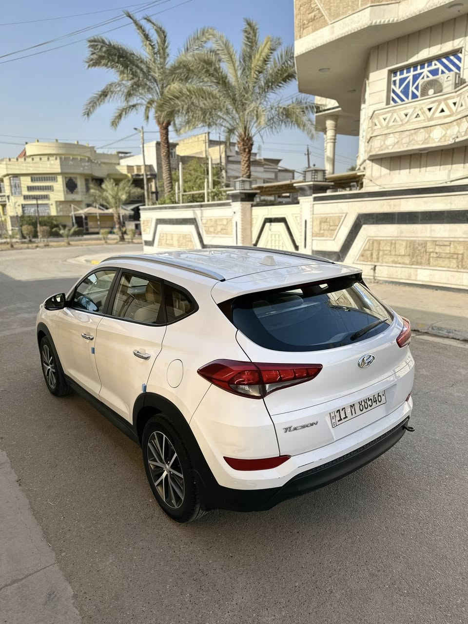 السلام عليكم
توكسان خليجي 2017 رقم بغداد دولي
محرك دوش 2000 وكالة الكاصد 
داخل صاج شاشة اصلية 
مواصفات السيارة واضحة بالصور 
كير ومحرك بلادي بدون فتح 
بيها هلال الجاملغ الخلفي مصبوغ 
مكاني بغداد البلديات / سعرها 169 

للاستفسار : ***********
