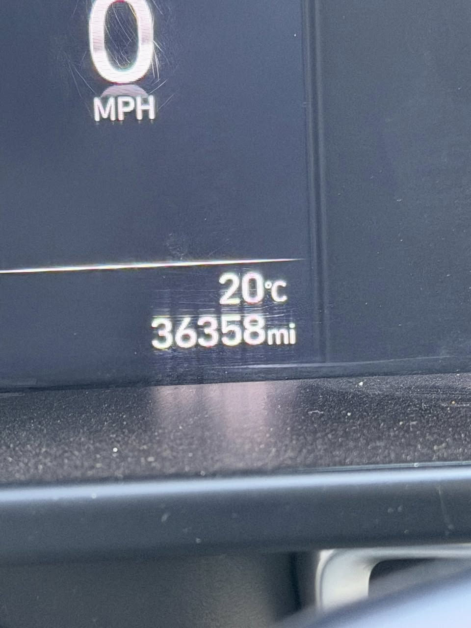 السلام عليكم
النترا 2021 حادث جاملغ خلفي وباب بدون ايرباك 
وصار بيها حالوب اهنا بلعراق رقم بغداد 
بصمة محرك 2000 
والسونار موجود بلمنشور 
***********
سعرها 125 وبيها مجال بسيط
