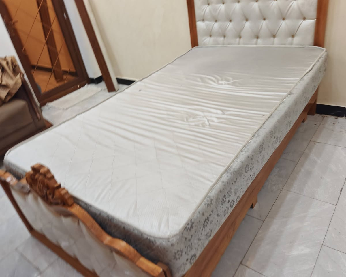 دوشك نفرين ب 75
دوشك.نفر ونص ب 50
وبيهن مجال 
للاستفسار ***********
