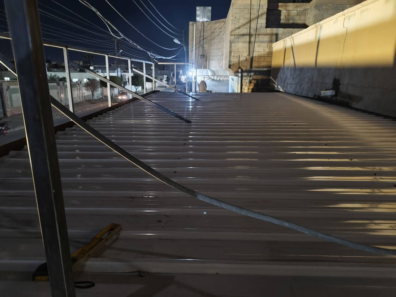 ايهاب المحمدي للحدادة العامه المتنقله 
ابواب شبابيك محجلات كرفانات مصاعد سقائف بانواعه 
للاستفسار ***********
