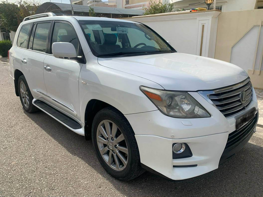 ليكزيز 2011 قه بات مواصفات گيرو مه كينه به شه رت جاملخي پيشه وه ي سه كن بوياغه له گه ل بستيك چاملخي دواوه ي سه كن سه نه ويو ره 
 قه م نوي ژ.م *********** أربيل, العراق
