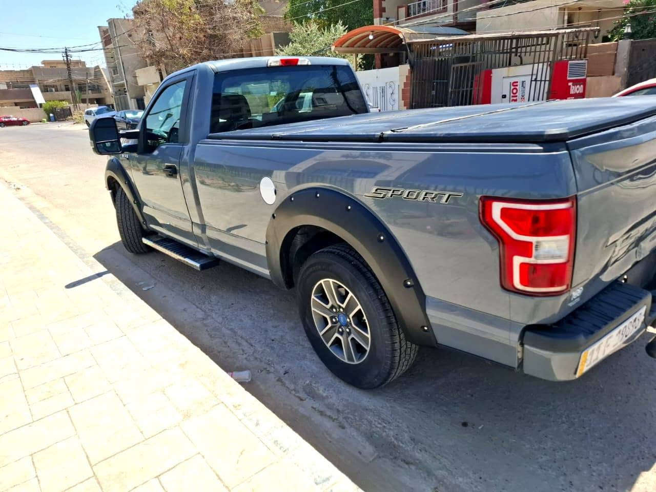 للبيع فورد F150 لون اسمنتي رقم بغداد باسمي ماشية ٢٩ الف  تك باب السيارة جديدة مشيها حالها حال الزيرو حادث كلش بسيط باللايت الايمن ومابيها صبغ بس بارد بخشم الجاملع الايمن مال حادث وبيها بارد خفيف بالبنيد وبالباب مال بدي الخلفي ... رقم الشاصي مرفع بالصور مع سنوية السيارة سعرها ١٥٥ ورقة ... مكانها بغداد حي الاعلام للاستفسار 009647733733771 ابو حسن والرقم بيه واتساب


**إذا كنت صاحب هذا الإعلان وتريد حذفه لأي سبب، رجاءا أرسل رسالة إلى الدعم الفني**