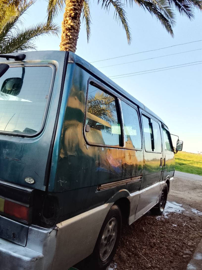 سلام عليكم كيا بسته للبيع موديل 95سنويه ل27 تريد تحويل تريد وكاله محرك كير اكسن جديد دوشمه نضيفه كشنات جدد  مكان ابو غريب سعر35وبيها مجال قليل  
***********
