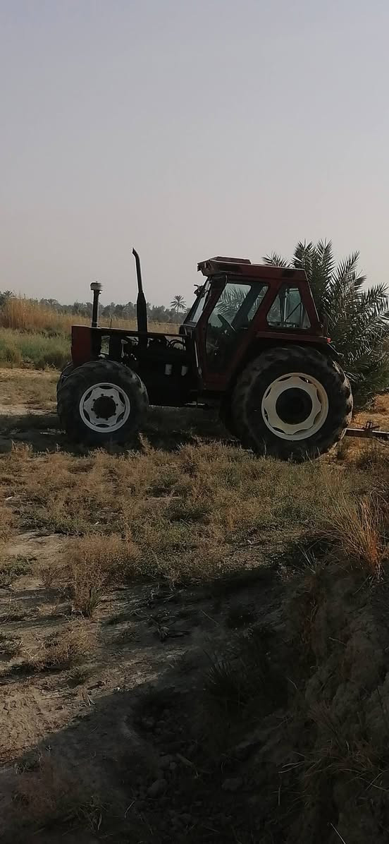السلام عليكم فيات 110 للبيع بس محرك مجفت اكسنات بم گير كله كفاله المكينه (بدون) مكان نجف خان النص السعر 23 وبيه مجال ***********
