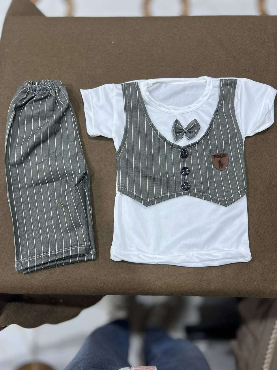 توفر 

طقم ولادي برموده 
يلبس ٥شهر /ال سنتين 
#السعر ٣ تالاف


**إذا كنت صاحب هذا الإعلان وتريد حذفه لأي سبب، رجاءا أرسل رسالة إلى الدعم الفني**