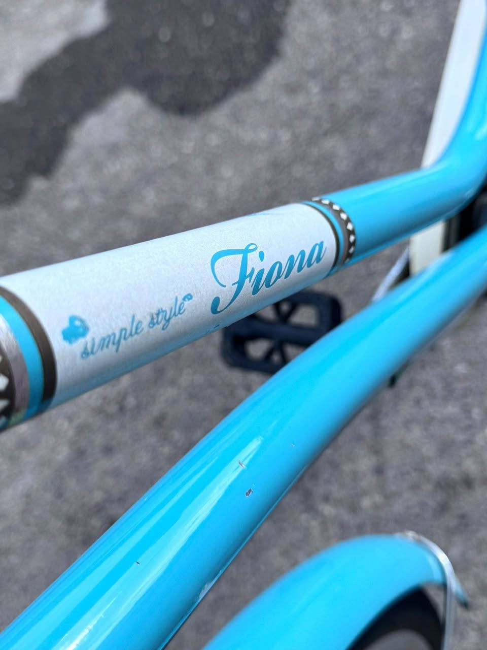 سلام عليكم بايسكل للبيع حجم 26
البايسكل جديد جدآآ لون مميز شركه مرغوبه
وياله مختم 2016 ختم شاصي كامل من كلشي
نازل رمبه قبل اسبوع تقريبا
السعر 135 وبيه مجال للطيبين
مكاني بغداد حي الجهاد
رقم الهاتف *********** متواجد واتساب 🩵
