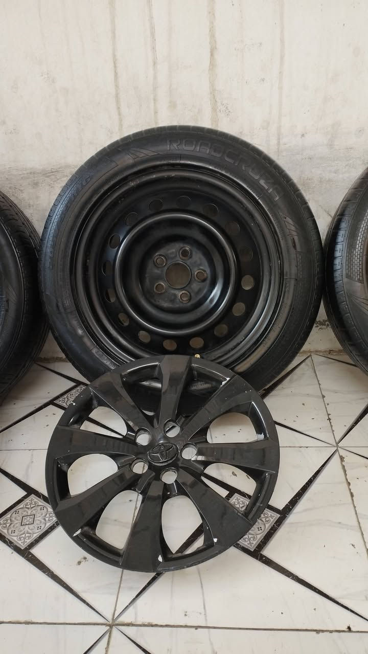 اسلام عليكم اخوان سعر185 الف رخيص بلش واصل وجب جديد طخم عدد 4 ويل تايرات ماعد 4 كابات حجم 16 مال كورلا موديل 2022شريكة أصلي بلادي لا تصليح لا كسر لا لحيم لا صباغ  4 تايرات نص عمر إنتاج 2024 قياس 205/55/16سعر 185 الف عنوان كركوك قادسي أو لا يم نادي سولاف رقم آسيا بي واتساب  ***********  ***********
