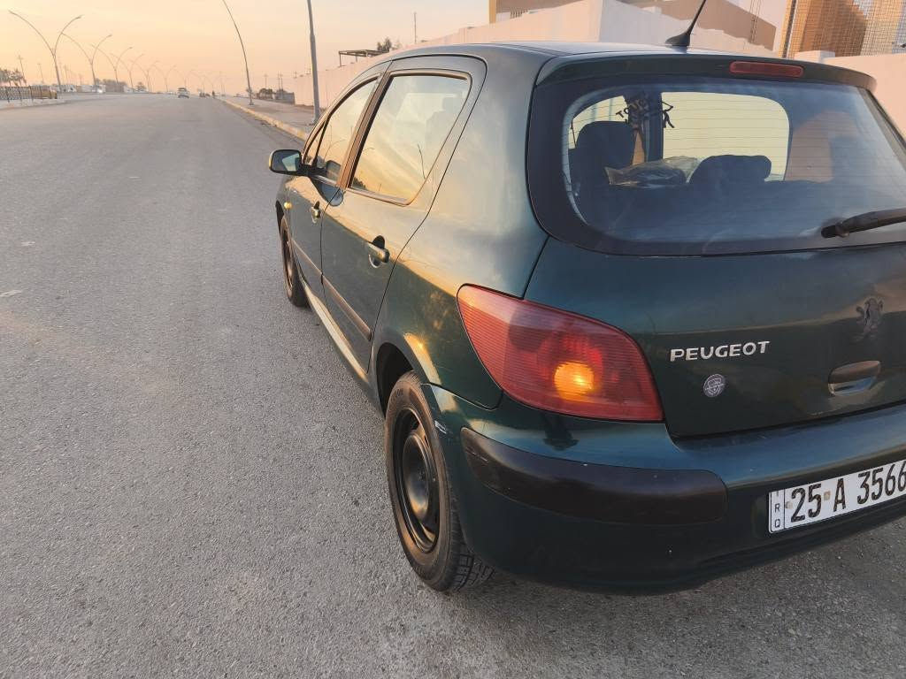 بيجو 2005 بلاديه 
بيها نص جامرلغ خلفي صبغ  فقط طخه بسيطه
كير مكينه نظيفه رقم كركوك سنويه جديد
سياره مصروف عليها هوايه وكل غراضها جديد اصلي مشدود مابيها مصرف نظيف جدا 
ماشيه 240 الف
بسمي شرط تحويل 
مكان السياره كركوك 
*********** كركوك, العراق
