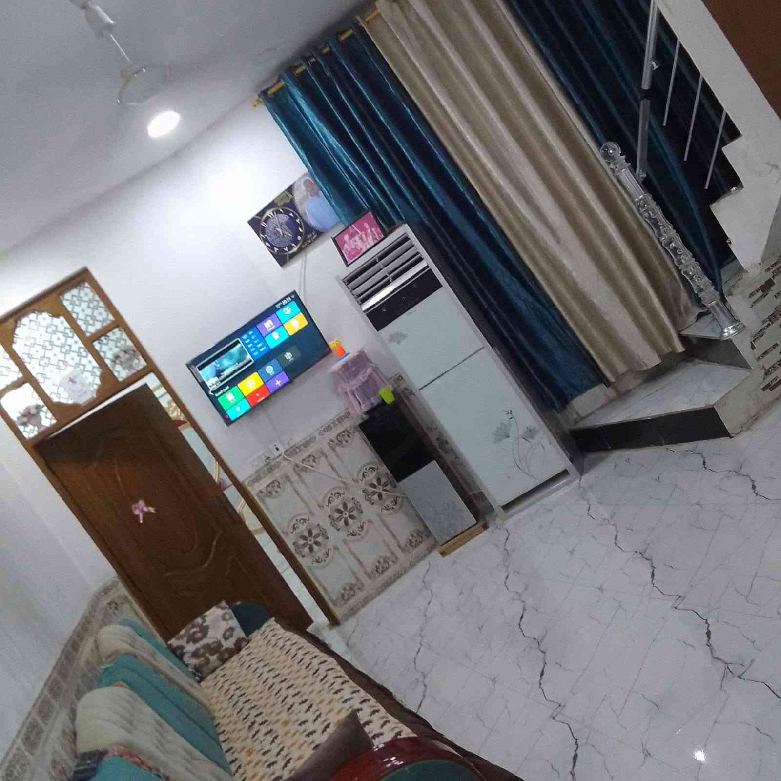 مشتمل للبيع المساحه 110الواجهه 5ونص والنزال 20طابو زراعي سند 25يحتوي على 👈👈👈 غرفة نوم وكلدور وصاله ومطبخ وصيحات العنوان 👈👈شارع 80مال كربلاء قرب القبه الذهبيه للاستفسار اكثر الاتصال 📞📞📞على الرقم التالي 🌹🌹***********🌹🌹🌹 اومراجعه مكتب مرتض التميمي للعقار🏫🏫 الواقع في شارع 80مال كربلاء تقاطع شارع الحسينيه

