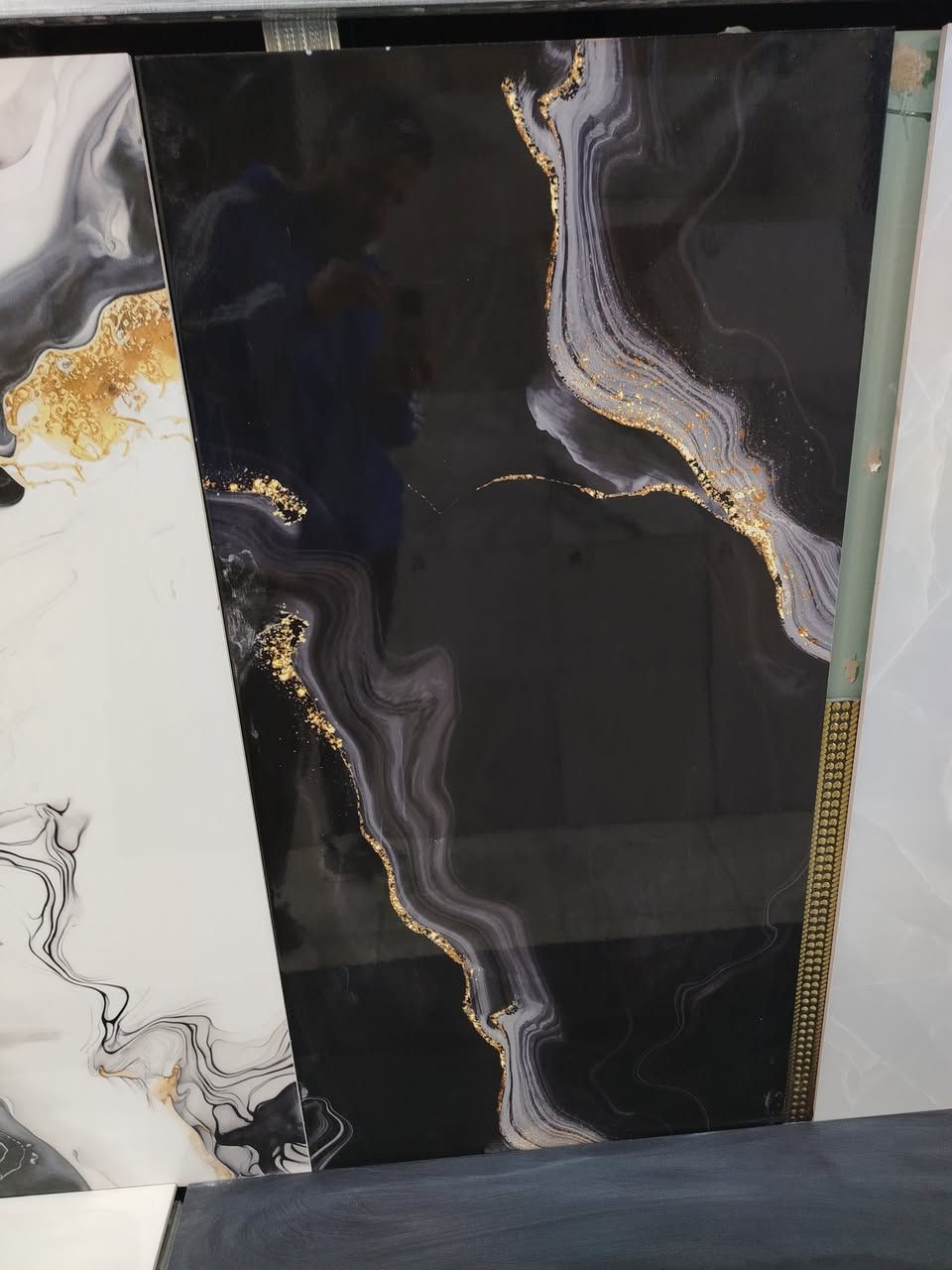 لوح بورسلين 60 ×120
إيراني المنشاء
متوفر لمعه و ناشف
درجه اولى
سعر 7500 سعر المتر
العنوان طويريج شارع 40
دارك للسيراميك والبورسلين
***********
***********
