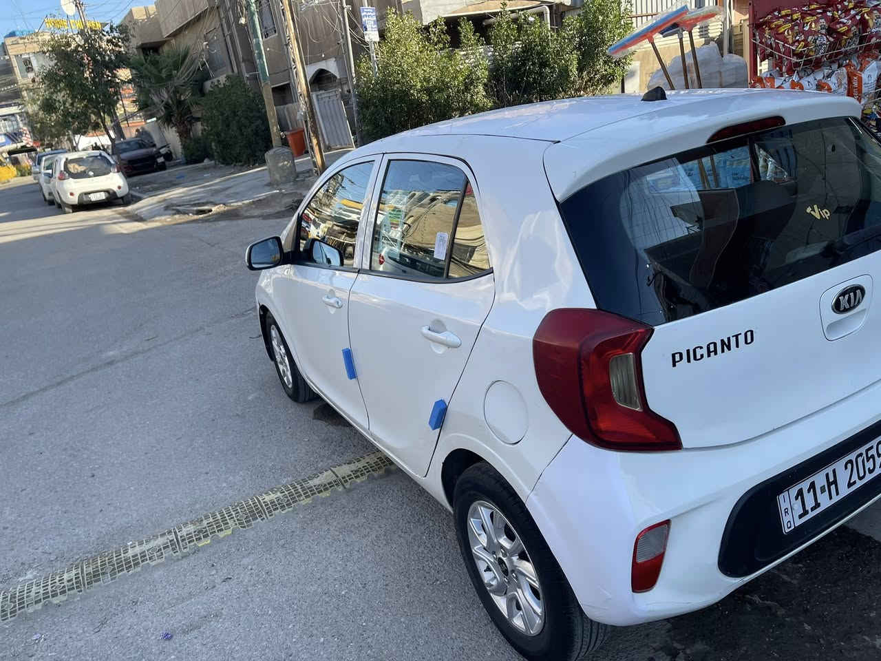 السلام عليكم
سياره بيكانتو خليجيه موديل 18 بأسمي سياره بيها صفحه وجاملغ الايسر مصبوغ وبيها بارد بلقماره سياره مناقصها شي جديده ماشيه 55 
العنوان بغداد حي البنوك
السعر 75
للاستفسار ع الرقم ***********
