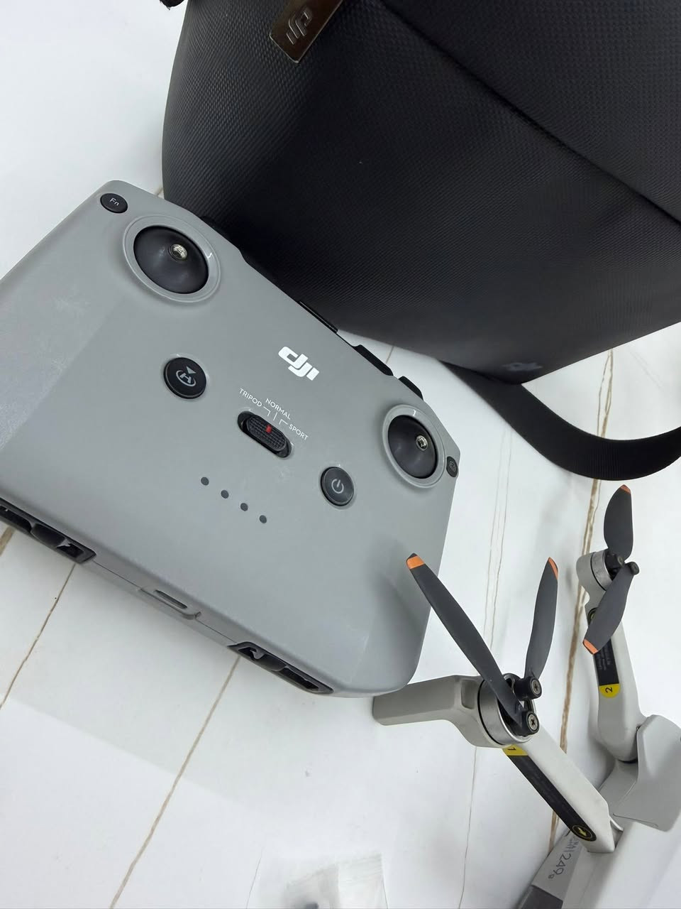 DJI mini 2 combo
وەكو لۆك وایە سێ پاتری و جانتای لەگەڵە نوكە دەرزی شوختی نییە


**إذا كنت صاحب هذا الإعلان وتريد حذفه لأي سبب، رجاءا أرسل رسالة إلى الدعم الفني**