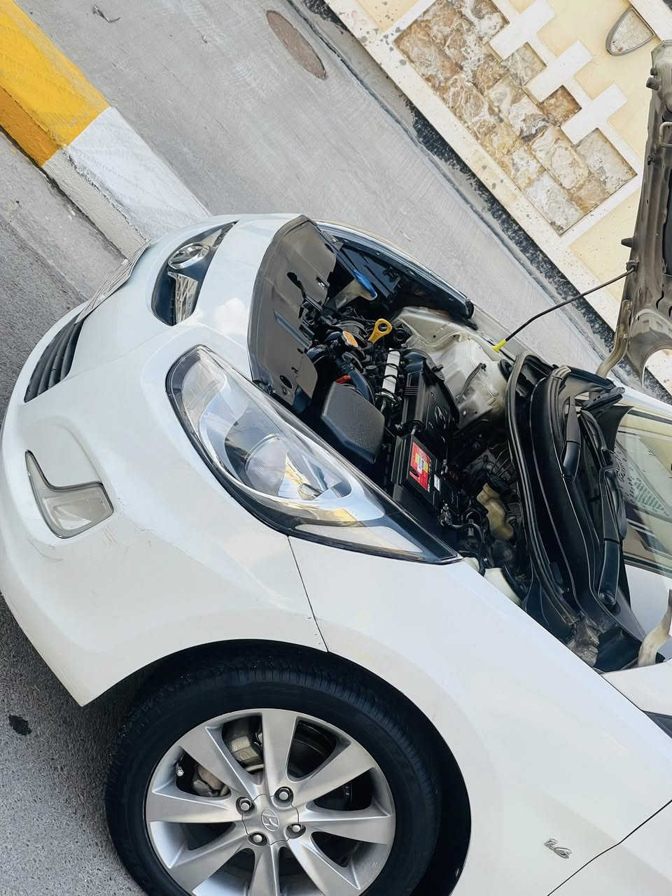 السلام عليكم
اكسنت 2012 خليجي 

ماشيه196

تخم تاير تخم ويل كب 

صدر امامي خلفي جديد

شاشه تاب 

كير مكينه كفاله

تحويل مباشر

غرفتها جديده

بدون نواقص جاهزه من كلشي

بيها نص قطعه وشبر صبغ

سونار مرفق

مكانها فلوجه 

سعره 100

وبيها مجال شي بسيط 

***********
