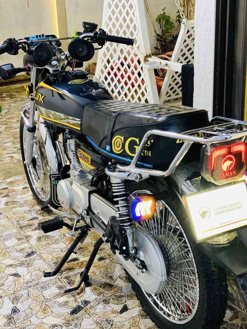 ماطور للبيع محرك مامفتوح سونك جسمه كله بلادي
***********
2025
675
