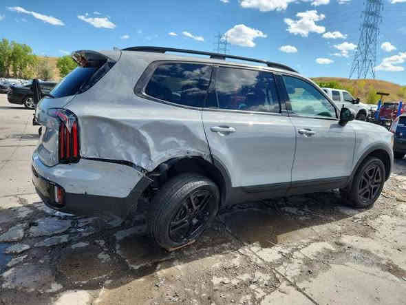 السلام عليكم للبيع كيا تولرايد موديل 2025 واصل بصره يوم 1/1 انشاء الله تباع بدون  كمرك وعلى وضعها ترهم كتاب شهداء السعر 27500$ للاستفسار الاتصال على الرقم ***********
