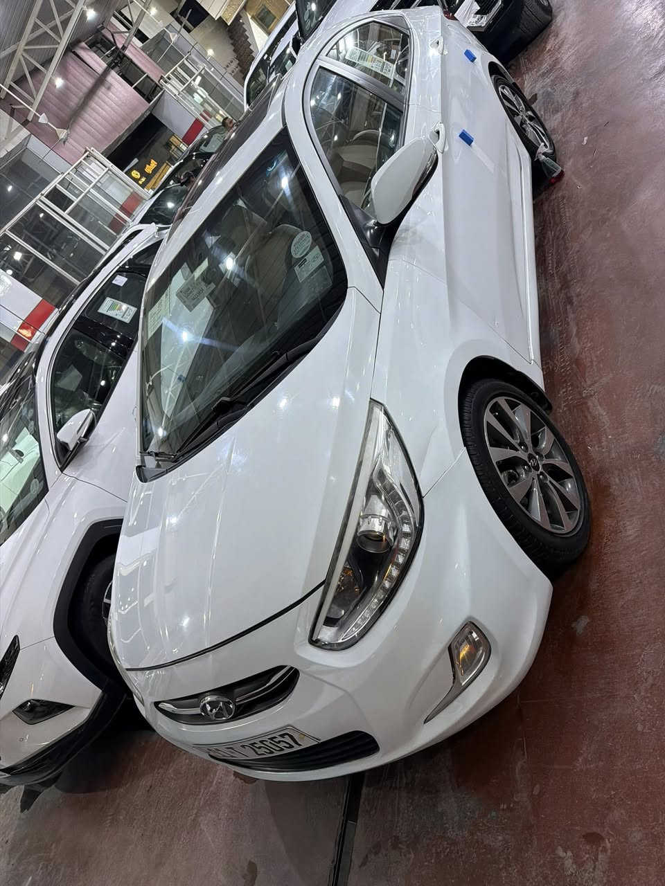 للبيع 2016خليجي
ماشية 100
بدون صبغ 
فتحة
وشاشة
السعر 110
وبيها مجال بسيط
الاتصال ***********
