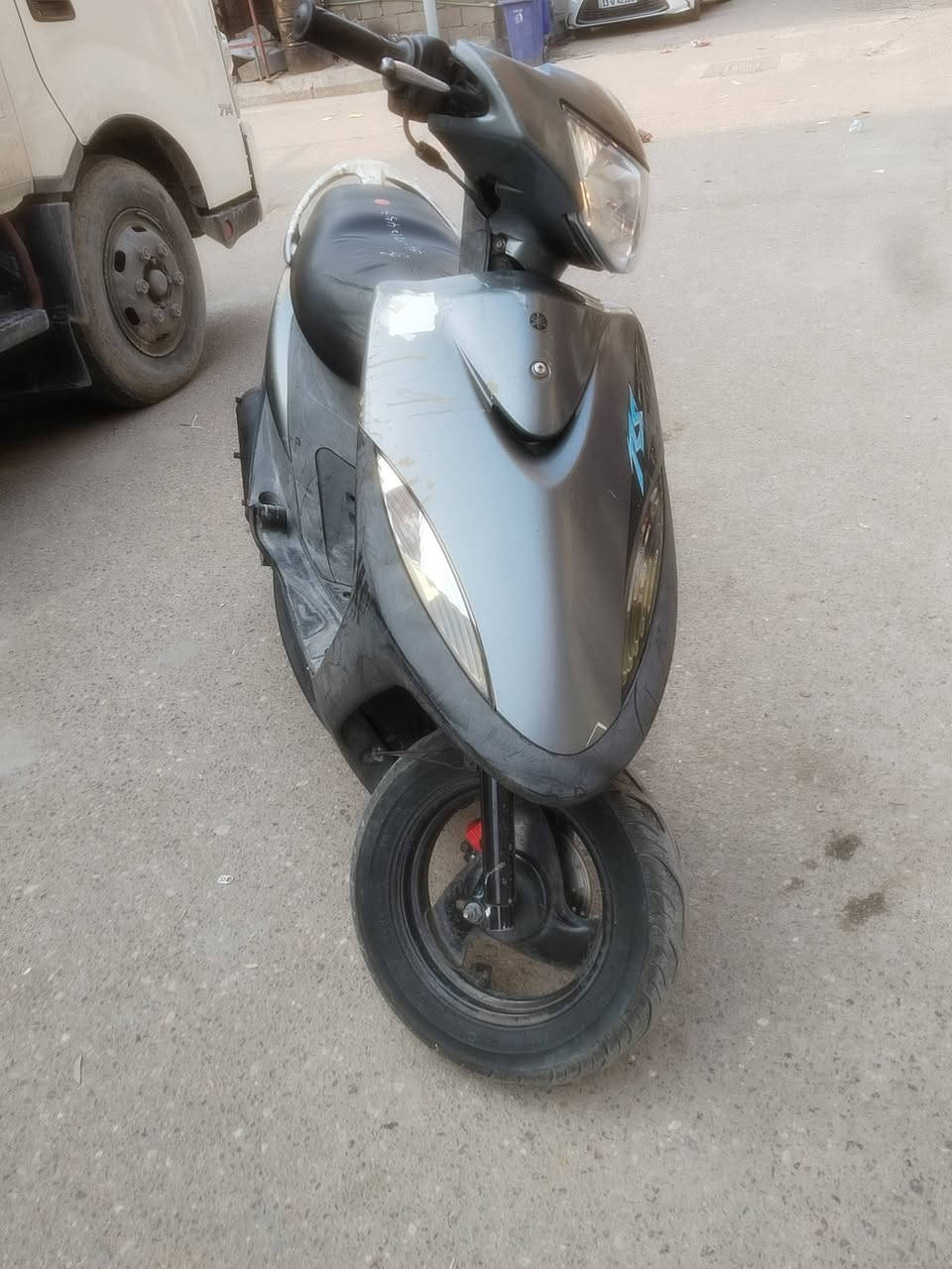 السلام عليكم دراجه ماكس عدله للبيع جديده رمبه صارلهه اقل من سبوع من شتريتهه السعر مليون و150. 1150وبيهه مجال حك الجيه عنواني بصره5ميل واذا مايعجبك السعر اعبر المنشور
***********
