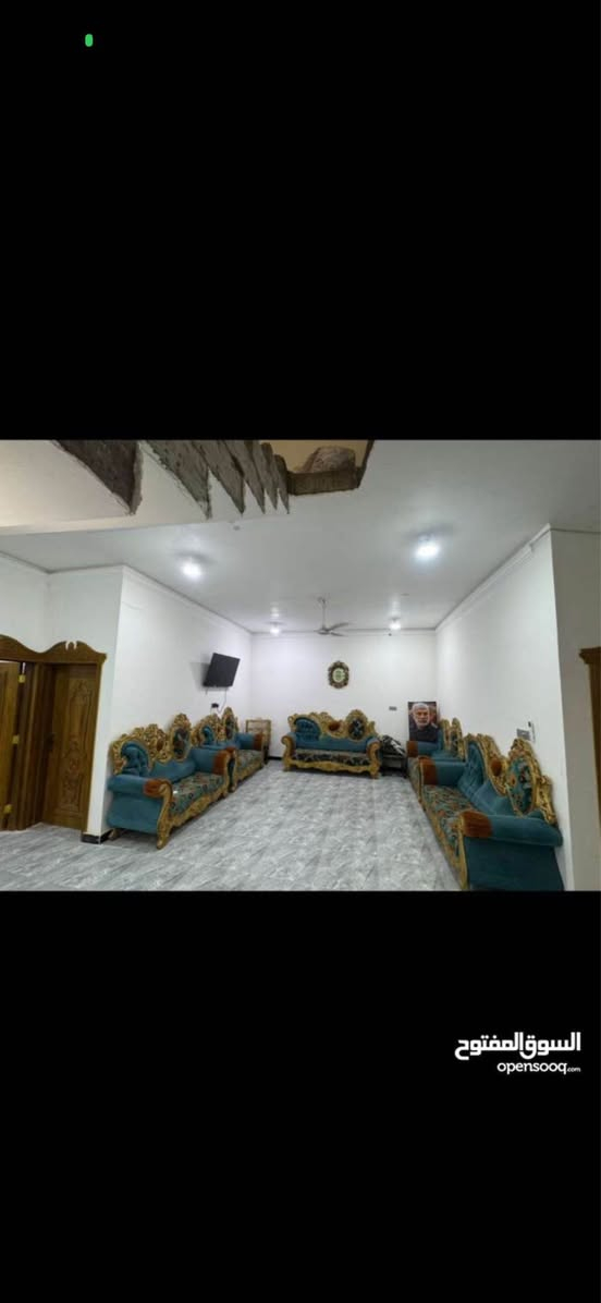 سلام عليكم بيت بيع جديد وكامل وتبليط كبال الباب 

موقع ابي الخصيب حي العسكري شارع مخبز شيخه 

نوع العقار طابو زراعي سند 25وكاله خاصه النه 

مساحه200متر
يحتوي ع غرفتين وصاله وستقبال ومطبخ وكراج وحمام خراجي وحمام داخلي ومنورين 

البيت ستوه انبنه وذا عندكم مراس هم عادي  رقم الهاتف *********** ابو الخصيب, البصرة
