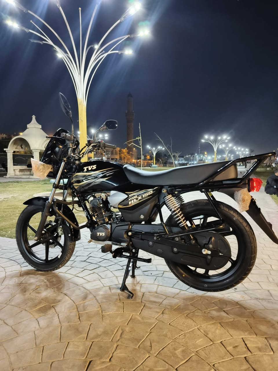 السلام عليكم دراجه تيفي اس البارحه منزلها بل سنويه  2023
طالعه بل 2026 رمبه رقم وسنويه سعرها 3000
بيها مجال قليل ***********
